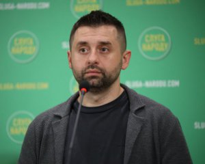 &quot;Чекаємо нових колег з присягою в парламенті&quot; -  у президентській фракції вже оголосили результати виборів