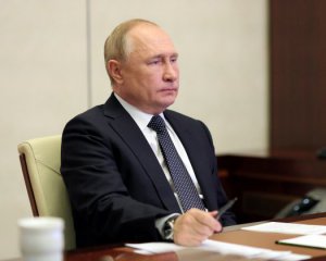 Путін взявся погрожувати американському кораблю