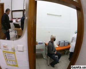 Дієва допомога з Covid-сертифікатами: відкрили перші пункти підтримки "Дії"