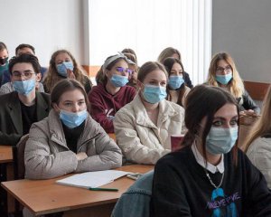 У харківських школах продовжать навчальний рік