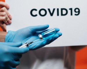 ВООЗ схвалила нову вакцину проти коронавірусу
