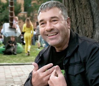 "Маск сделал удивительные вещи, но в душе – ребенок. Не видит темного сердца человечества" – Ричард Морган