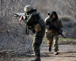 Война на Донбассе: оккупанты стреляли у Болотеного и Зайцева