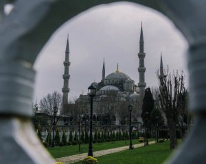 Украинские туристы застряли в Турции из-за смерти соотечественника