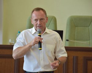 Мер Чернігова назвав закріплений у Конституції курс на НАТО &quot;фігнею&quot;