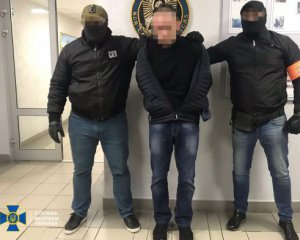 Пытали одних под пение советских песен других: заключенный "Изоляции" рассказал о пережитом