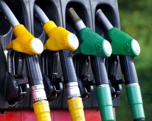 Бензин може подешевшати: оновили граничну вартість пального для АЗС