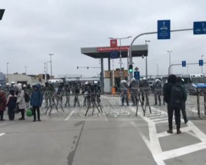 Семеро польських силовиків постраждали у сутичках з нелегалами