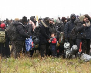 В Минске заявили, что мигрантов завтра вывезут домой