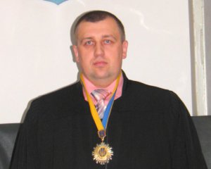 Судья получил пять лет тюрьмы за $400 и 10 тыс. грн взятки