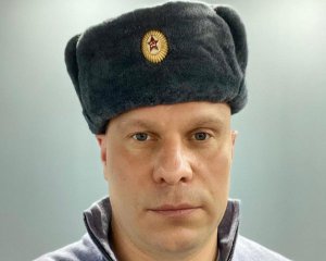 Кива сдал наградное оружие