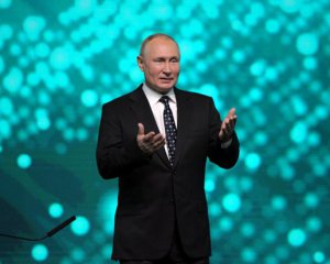 Кремль отреагировал на предложение США не признавать Путина президентом