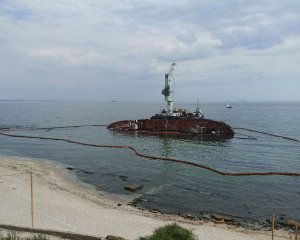 Вирішили долю танкера Delfi, що майже рік пролежав на одеському пляжі