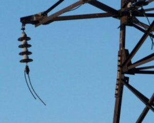 У трьох областях знеструмлено більше сотні населених пунктів