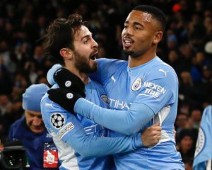 Ярмоленко и Зинченко посмотрели матч "Манчестер Сити" — "Вест Хэм" со скамейки запасных