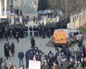 Саакашвили впервые доставили в суд