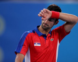 Хочет колоться российской вакциной - Джокович рискует пропустить Australian Open