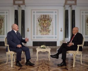Диктатор Лукашенко назвав український Крим &quot;російським&quot; і хоче по ньому топтатися