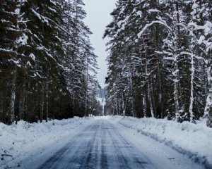 Поліція обмежила рух вантажівок