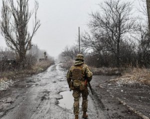 На Донбассе боевики тяжело ранили украинского воина