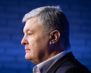 Адвокат Порошенко сказал, когда тот вернется в Украину