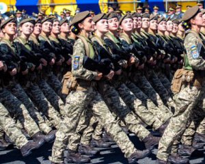 Воинский учет для женщин: в Минобороны сократят перечень профессий