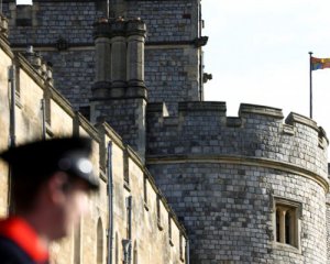 В Британии вооруженный мужчина проник на территорию замка Елизаветы II