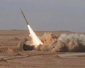 Иран провел испытания баллистических ракет