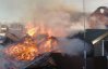 Під Києвом сталася масштабна пожежа на пилорамі