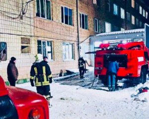 Смертельна пожежа в лікарні: за життя трьох медиків борються їхні колеги