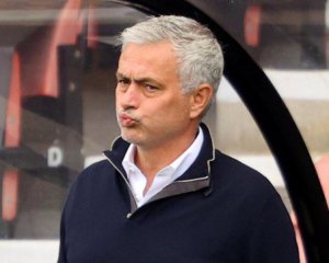 Моуріньйо з Нового року не пускатимуть на стадіони в Італії