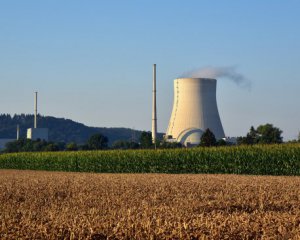 Германия закрывает три из шести своих АЭС