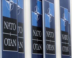 Україну та Грузію потрібно прийняти в НАТО - колишній генсек