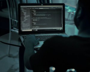 В последний месяц 2021-го по Украине пронеслась волна кибератак на органы госвласти