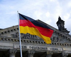 Посол советует не ждать от Германии поставок оружия