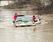 Негода на Закарпатті: у воді зник 15-річний підліток