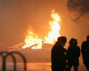 В Алмате продолжаются локальные бои между военными и митингующими: видео 18+