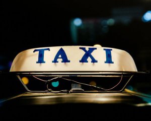 У таксистов будут кассовые аппараты: готовят законопроект