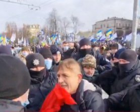 Під Печерським судом затримали Володимира Балуха