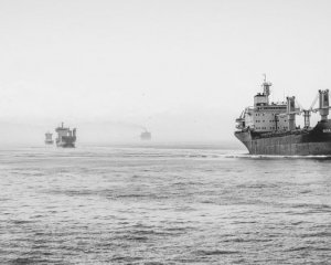 В Черном море горит танкер с российским экипажем