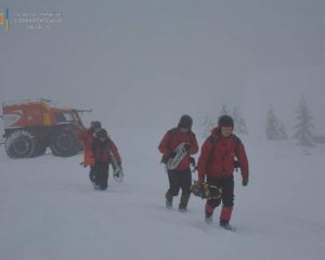 У Карпатах снігова лавина накрила п&#039;ятьох туристів