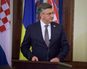 Премьер Хорватии принес извинения украинцам