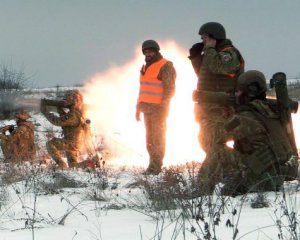 Оккупанты накрыли огнем Марьинку и Пески