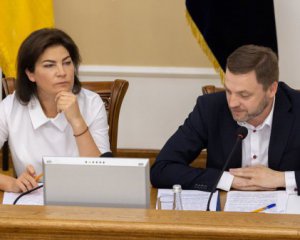 &quot;Слуги&quot; збирають позачергову Раду - кличуть Венедіктову і Монастирського