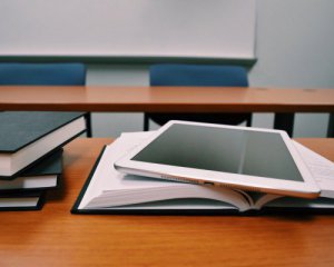 Що робити у випадку надзвичайної ситуації - у школах Києва тривають навчання