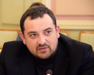 Підозрюваний у хабарі &quot;слуга&quot; Кузьміних на суд не прийшов - поїхав у Житомир