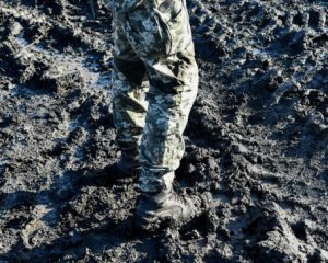 Военный лагерь РФ у границ Украины &quot;утонул&quot; в грязи: курьезное видео