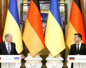 Санкции против РФ, &quot;особый статус&quot; и помощь Украине в €150 млн: Зеленский поговорил с Шольцем
