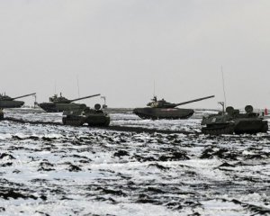 У Росії заявили про відведення частини військ від кордону України