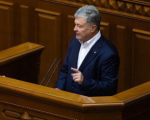 Порошенко закликав світ запровадити санкції проти країни-агресора